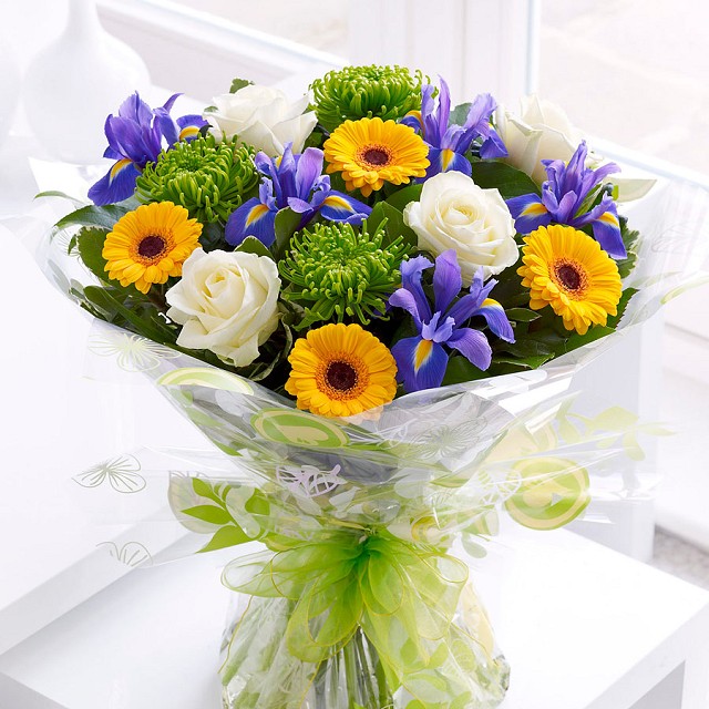Foto Spring flowers bouquet